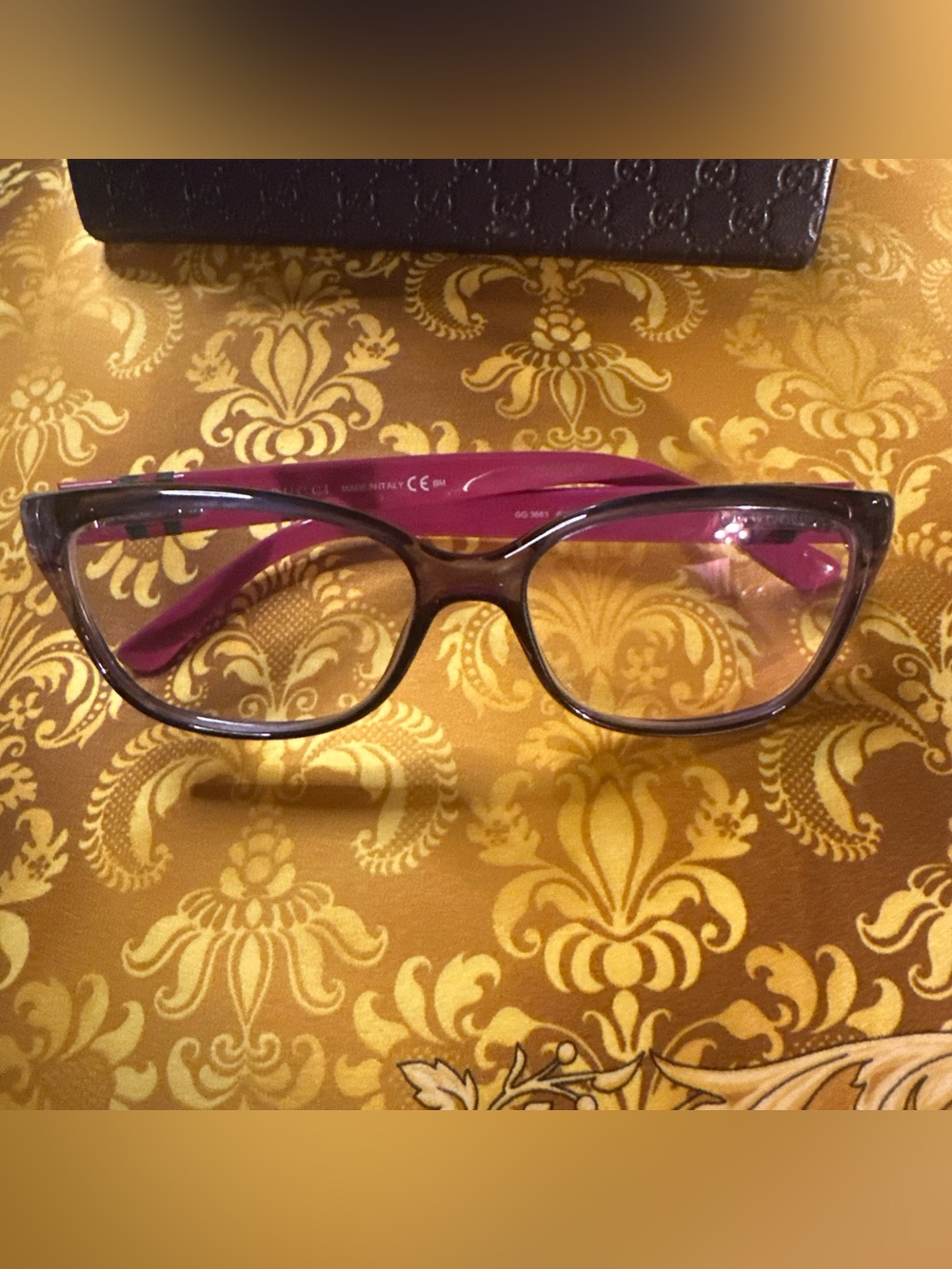 Gucci GG 3683 Cat-Eye Two Tone Glasses with signature GG